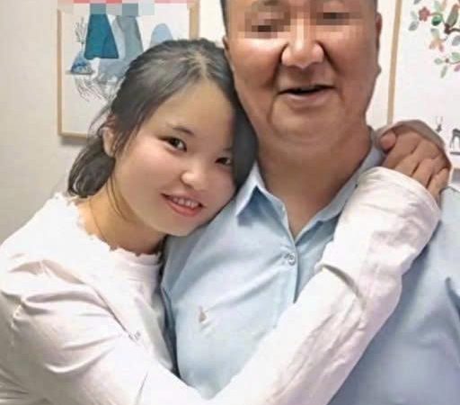Tôi gái quê, vừa lên thành phố làm quán karaoke đã phải lòng ông chủ 70t đã qua một đời vợ, yêu nhau 1 tuần ông kéo tôi về ở chung để tôi đỡ tiền thuê trọ